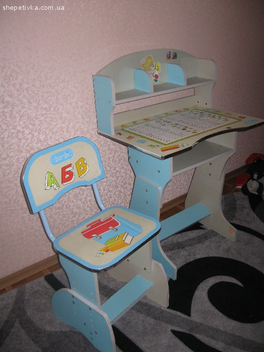 Дитячий столик + стілець