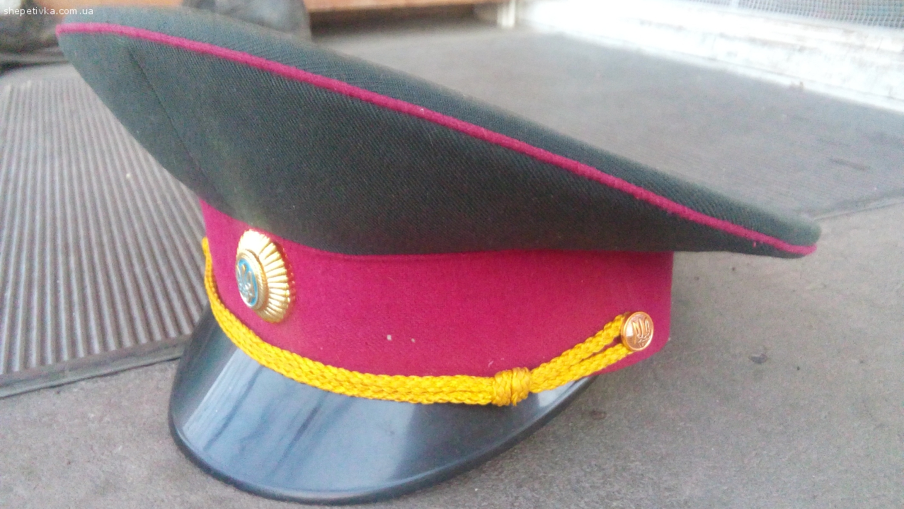 Фуражка военная, капелюх військовий
