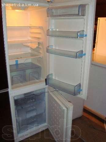 Продам 2-камерный холодильник б.у
