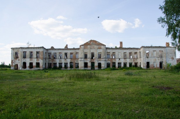 izyaslav_palac-614x406.jpg