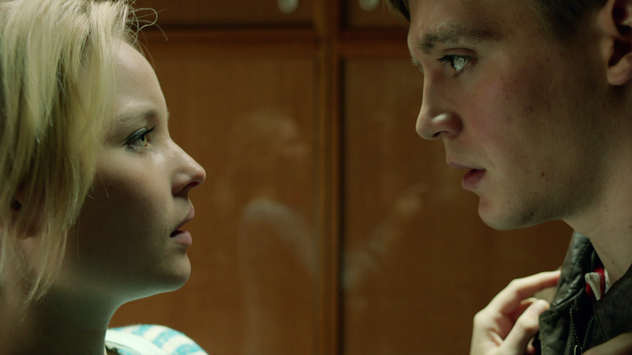 deutschland-83-martin-befreit-yvonne.jpg