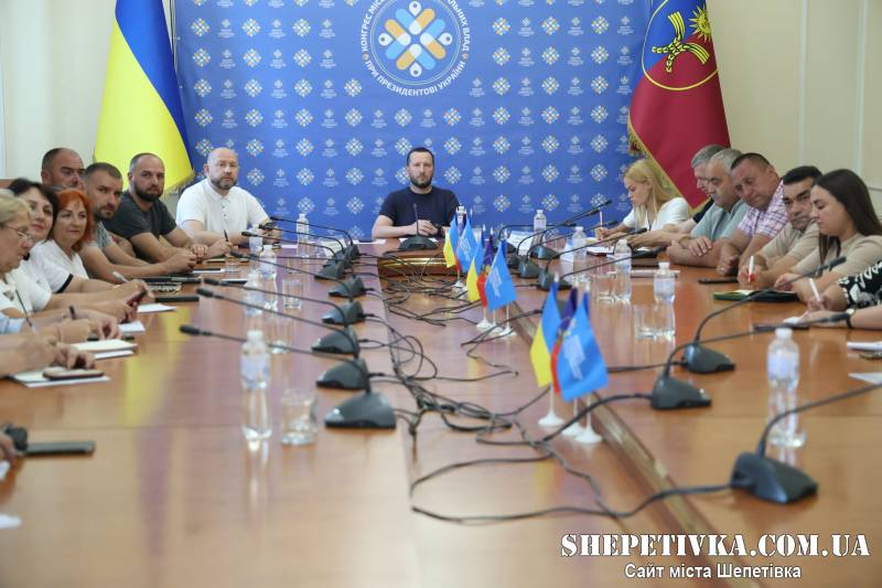 На Конгресових слуханнях обговорили підготовку шкіл до нового навчального року та безпеку освітнього процесу