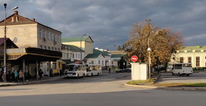 У Шепетівці зупиняють громадський транспорт