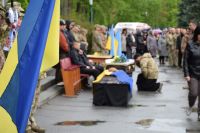 Шепетівська громада провела у засвіти мужнього Захисника Вадима Тичінського