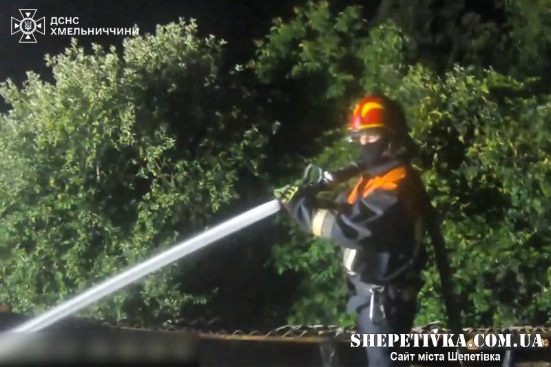 На Шепетівщині горів житловий будинок (відео)