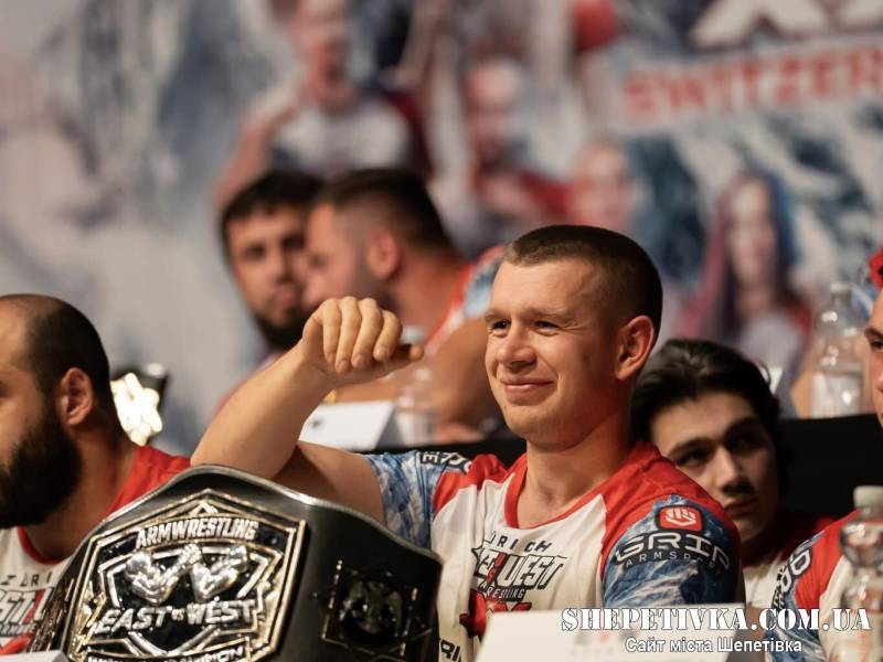 Олег Жох здобув титульний пояс на престижному світовому турнірі з армрестлінгу