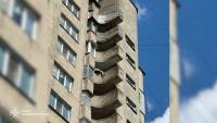 Надзвичайники врятували 86-річну жінку від падіння з 14-го поверху (відео)