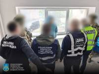 За 6000 доларів «знаходили хворих родичів» щоб перетнути кордон