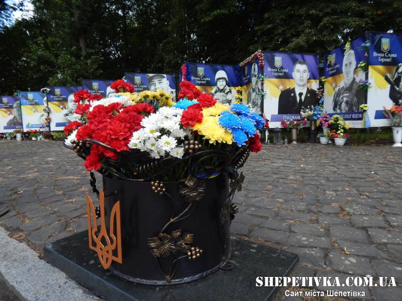 У Шепетівці вшанували пам’ять захисників та цивільних, страчених і закатованих у російському полоні