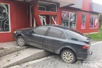 Стали відомі нові пікантні подробиці вчорашнього ДТП, де авто влетіло в магазин