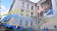 Його очі знову дивляться на рідне місто: у Шепетівці відкрили мурал, присвячений Андрію Журибіді