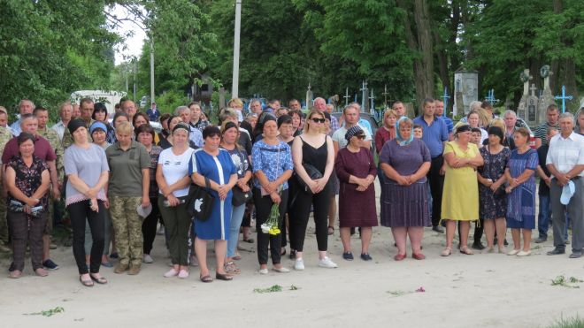 На Шепетівщині простилися з старшим сержантом Іваном Тимощуком