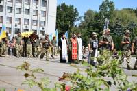 Шепетівська громада провела в останню путь захисника України — сержанта Вадима Мороза