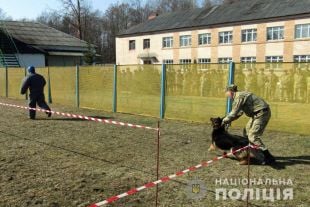 Поліцейські-кінологи провели майстер-клас