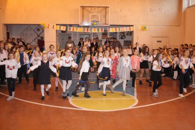 Шепетівська школа-гімназія відсвяткувала 20-річний ювілей