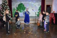 У Шепетівці з Днем Святого Миколая привітали діток, які постраждали внаслідок війни