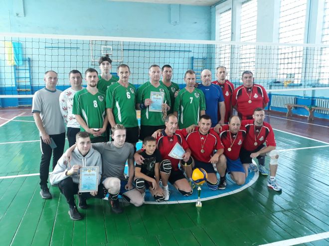 У Шепетівці відбувся чемпіонат міста з волейболу серед чоловічих команд