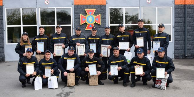 Шепетівські пожежники приймали вітання напередодні Дня рятівника