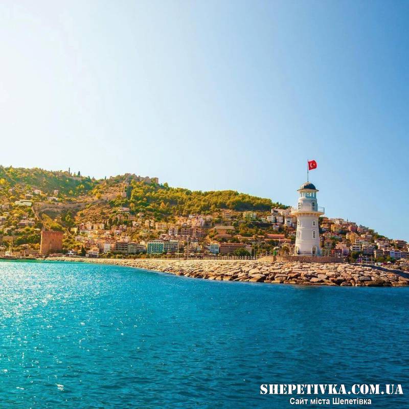 Осіння відпустка на море: найкращі напрямки пляжного відпочинку