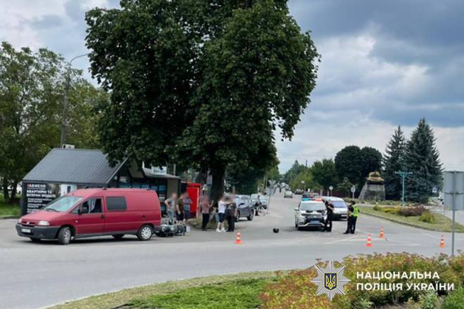 На перехресті вулиць Соборності та Української збили мотоцикліста