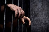 Зв’язав і вимагав гроші: у Шепетівці засудили обвинуваченого у розбійному нападі на літнього односельця
