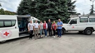 Шепетівська громада отримала не лише спецавтомобілі, але й медичні мобільні бригади