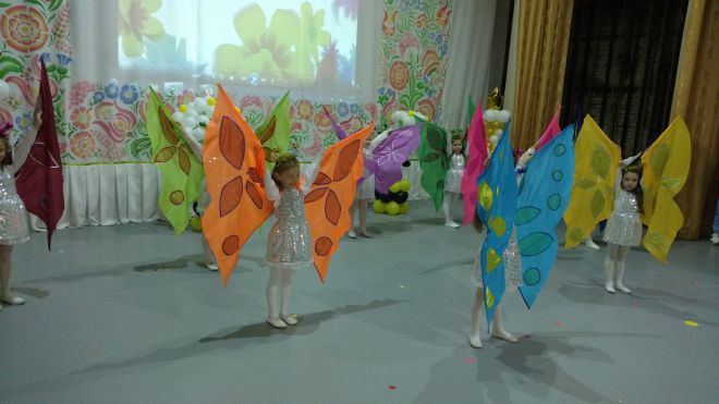 Дошкільнята Шепетівки показували свої таланти у міському будинку культури