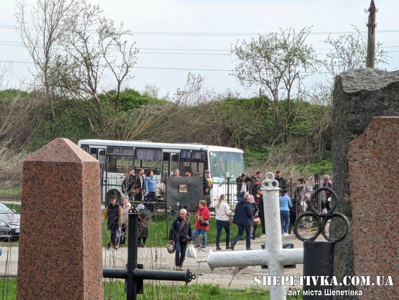 Розклад руху автобусів у провідну неділю в Шепетівці