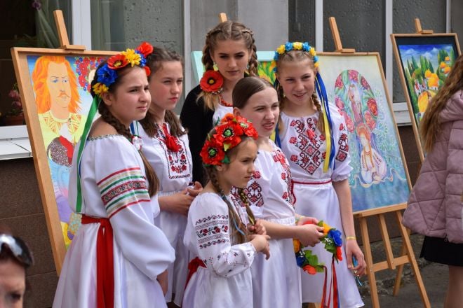 Шепетівчани відзначили Всесвітній день вишиванки