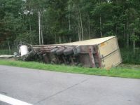 Заснув та з'їхав з дороги