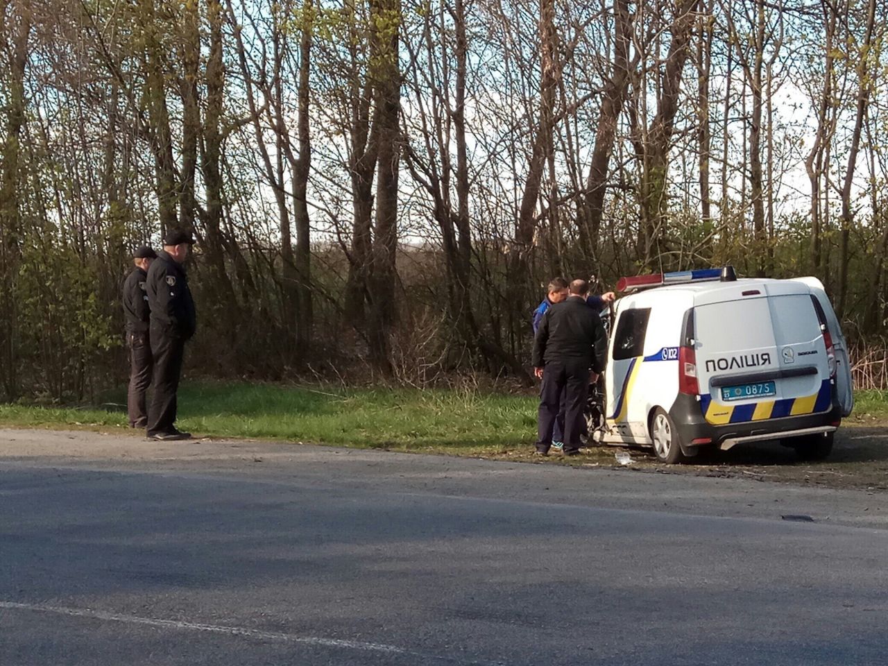 Поблизу села Мокіївці поліцейські в'їхали одразу у дві автівки