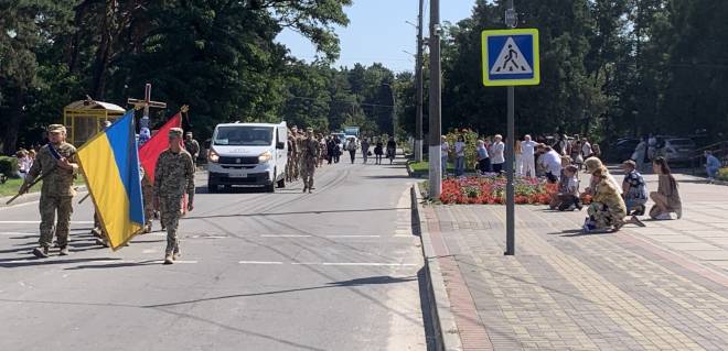 Славутська громада віддала останню шану захиснику Валентину Багінському