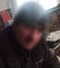 На Шепетівщині пенсіонер тричі позичав телефон знайомому, але виявилось у нього була інша мета