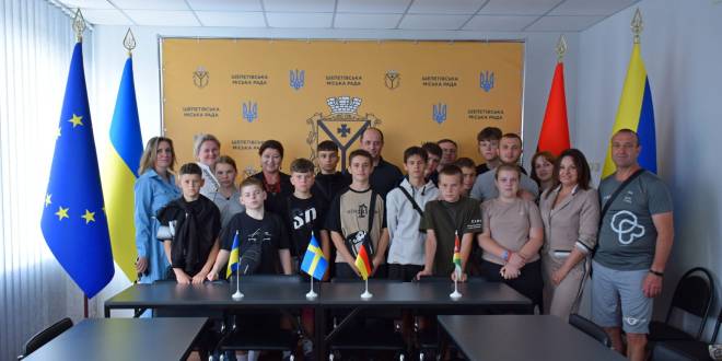 Діти з прифронтової Харківщини гостюють у Шепетівській громаді