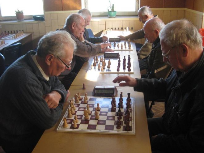 Пройшов турнір з швидких шахів серед ветеранів