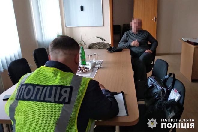 Посадовець Міноборони, у якого сьогодні пройшли обшуки, завдав державі 100 млн грн. збитків