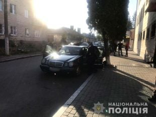 Скупник пір’я і горіхів із Шепетівки обікрав жителя Рівненщини