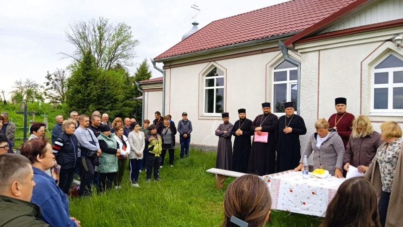 Ще одна церква на Шепетівщині приєдналась до ПЦУ, був проти лише священник