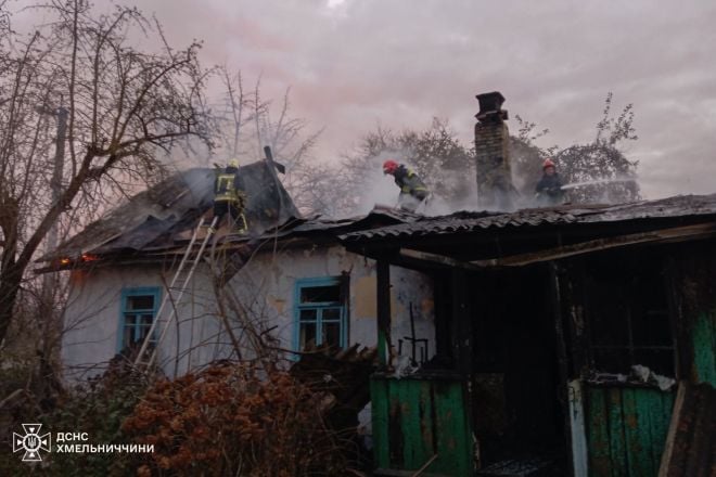 На Шепетівщині після ліквідації пожежі рятувальники виявили тіло чоловіка