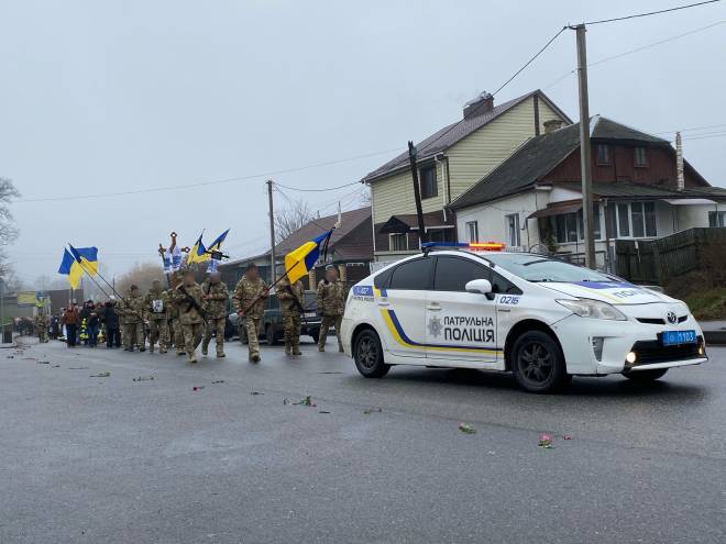 У Полонному віддали останню шану загиблому воїну Шкваруну Дмитру Миколайовичу
