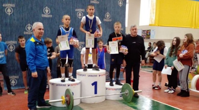 7 медалей здобули шепетівські важкоатлети у відкритому чемпіонаті в Городку