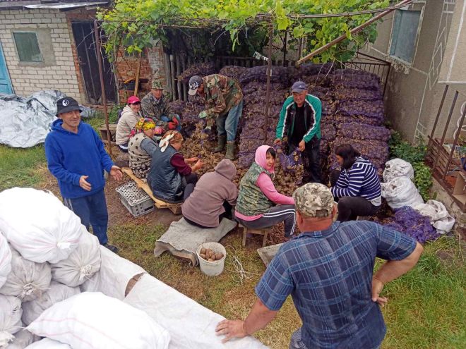 Мешканці Улашанівської громади відправили 8 тонн продуктів жителям деокупованих територій Запоріжщини