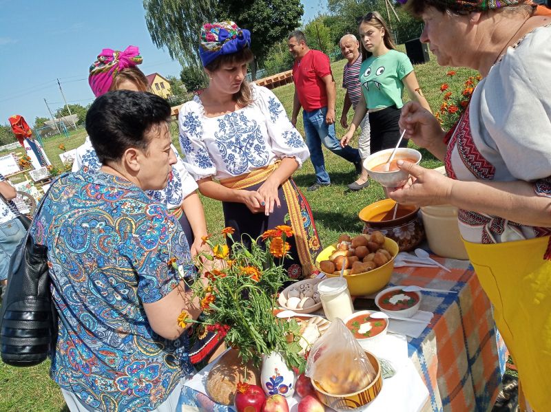 На Шепетівщині відбувся перший фестиваль борщу