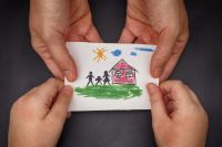 На обліку у соцслужбі перебуває 11 дітей, які чекають на усиновлення