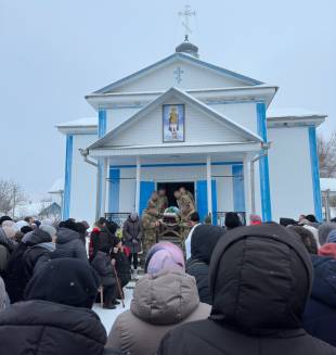 На Шепетівщині прощались із командиром екіпажу безпілотників Юхимовичем Романом