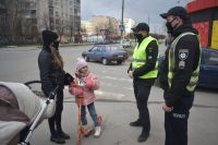 Поліціянти нагадали велосипедистам та пішоходам правила дорожнього руху