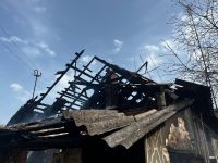 У Шепетівці вщент згорів житловий будинок, у Хролині горіла господарча будівля
