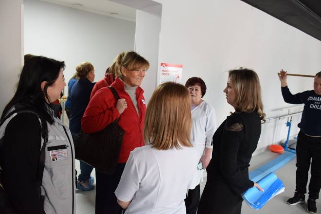 Делегація Норвезького Червоного Хреста знову оглядали реабілітаційне відділення шепетівської лікарні