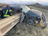 Затисло в металевій пастці: рятувальники вирізали пасажира з понівеченої Toyota