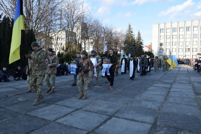 У Шепетівці провели у засвіти юного сапера Корнійчука Максима Григоровича